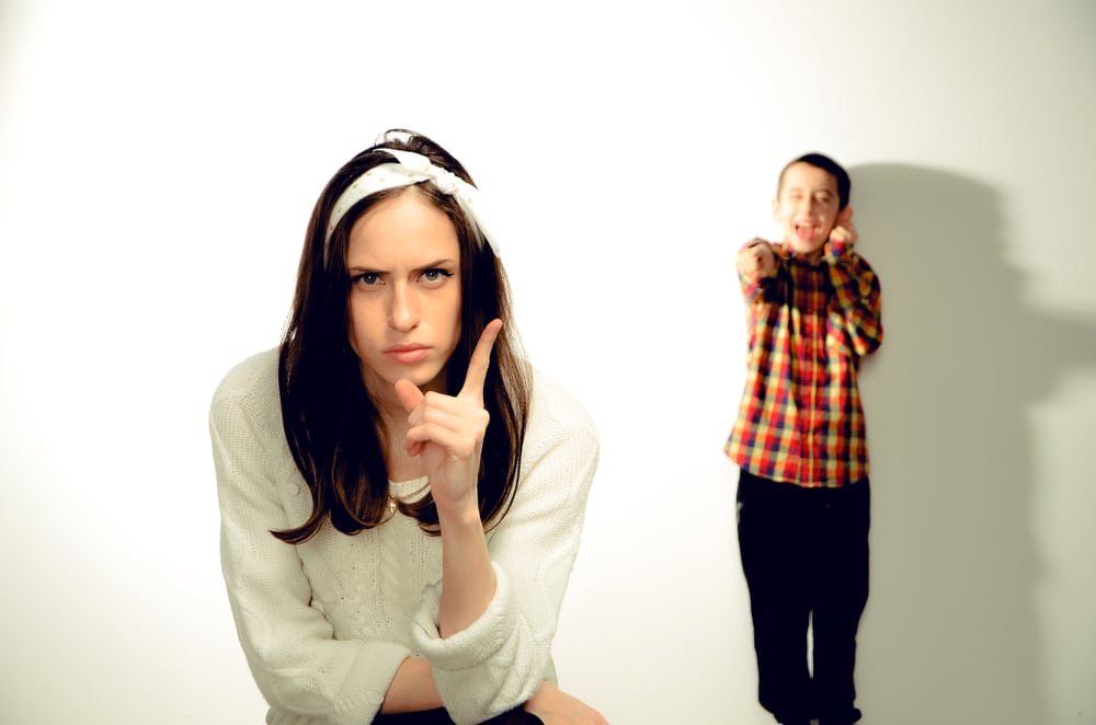 8 Toxic Ways Narcissistic Mothers Emotionally Abuse Their Children